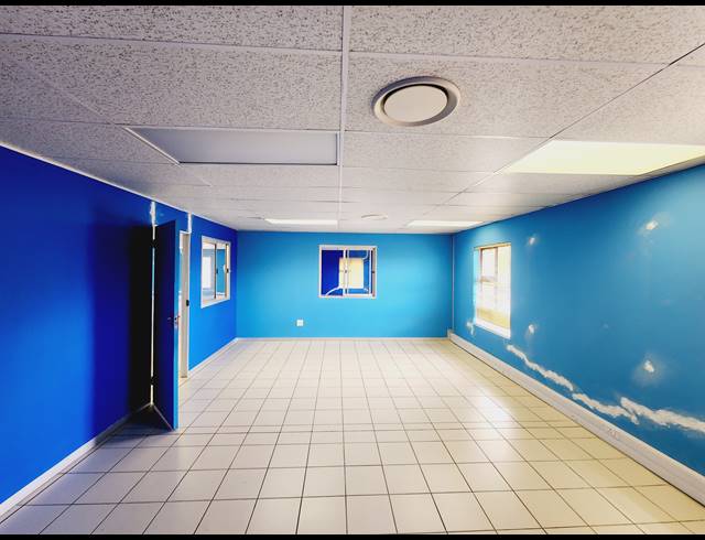 350M² OFFICE TO LET IN NORTH RIDING